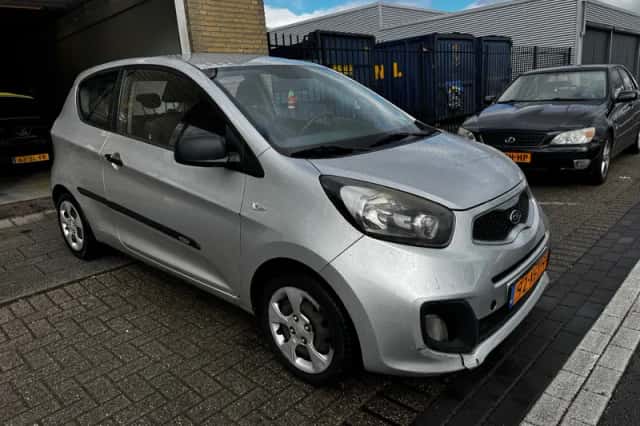 Kia Picanto (2012) thumbnail 5