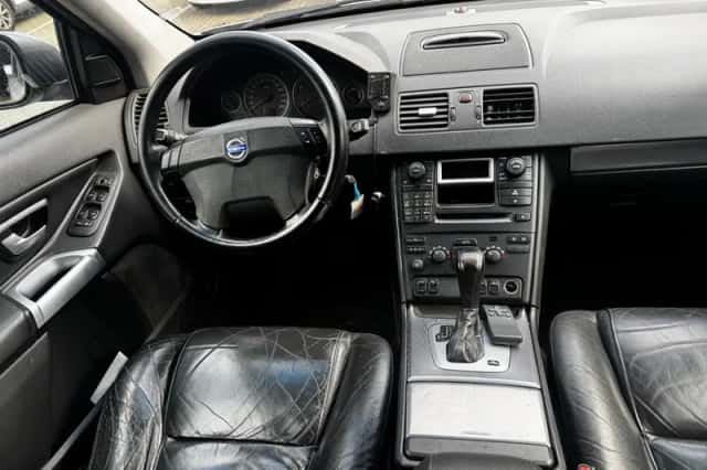 Volvo XC90 (2005) thumbnail 2