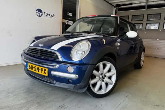 MINI One (2002)