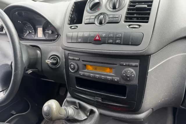 Mercedes-Benz Vito (2011) thumbnail 3