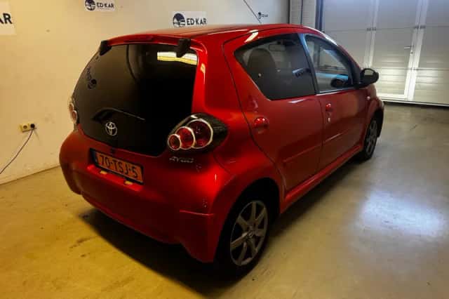 Toyota Aygo (2012) thumbnail 6
