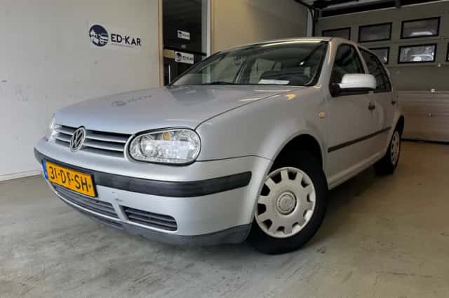 Volkswagen Golf (1999)
