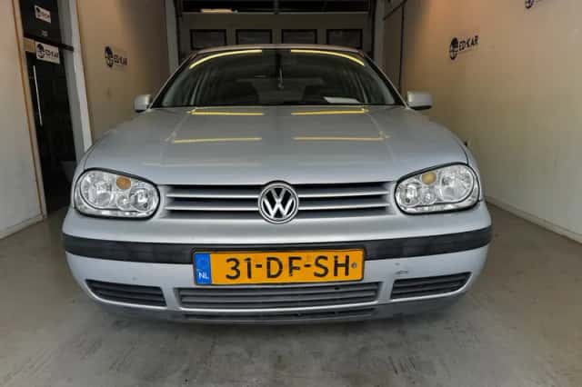 Volkswagen Golf (1999) thumbnail 4