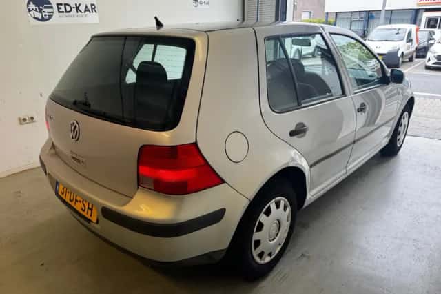 Volkswagen Golf (1999) thumbnail 6