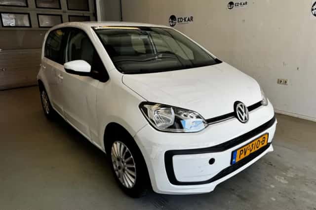 Volkswagen Up (2017) thumbnail 4