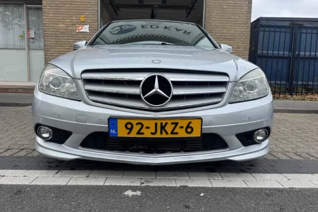 Mercedes-Benz C-Klasse (2009) thumbnail 4