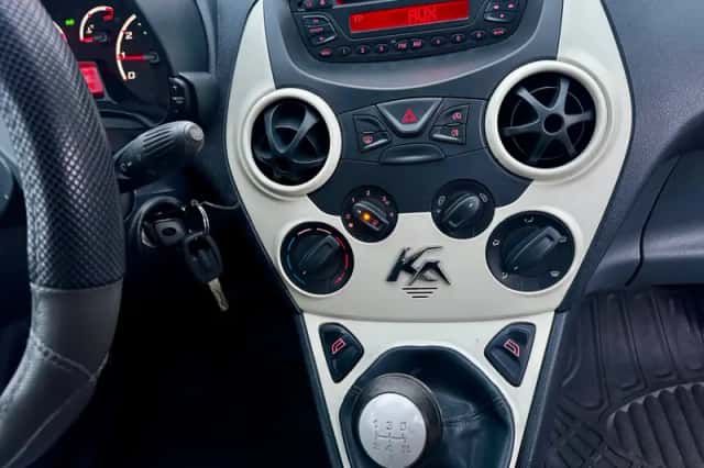 Ford KA (2011) thumbnail 3