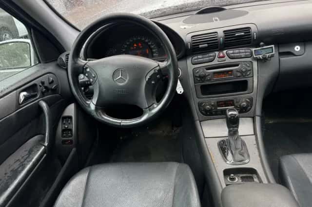 Mercedes-Benz C-Klasse (2000) thumbnail 2