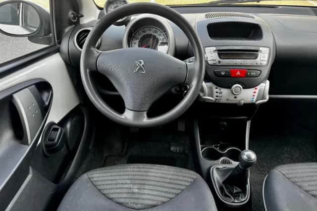 Peugeot 107 (2013) thumbnail 2