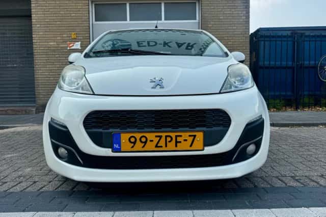 Peugeot 107 (2013) thumbnail 4