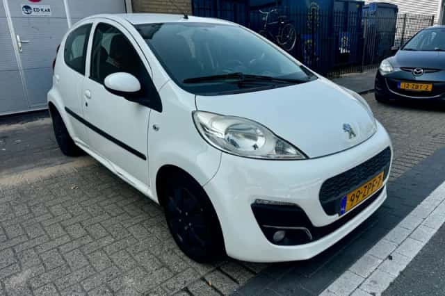 Peugeot 107 (2013) thumbnail 6