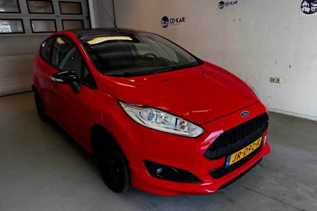 Ford Fiesta (2016) thumbnail 6