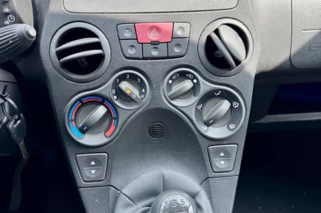 Fiat Panda (2012) thumbnail 3