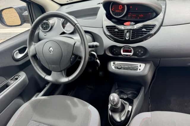 Renault Twingo (2012) thumbnail 2