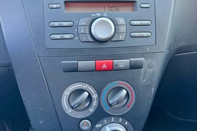 Daihatsu CUORE (2009) thumbnail 3