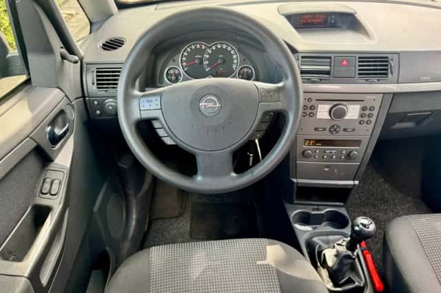 Opel Meriva (2008) thumbnail 2