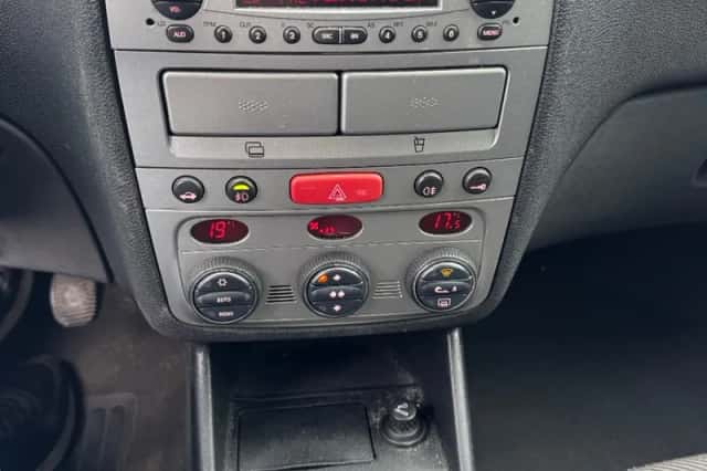 Alfa Romeo 147 (2002) thumbnail 3