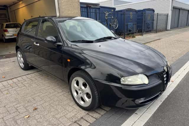 Alfa Romeo 147 (2002) thumbnail 5