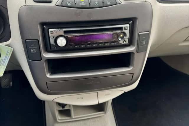 Hyundai TRAJET (2005) thumbnail 3