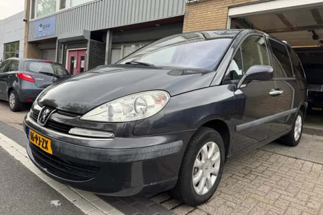 Peugeot 807 (2004)