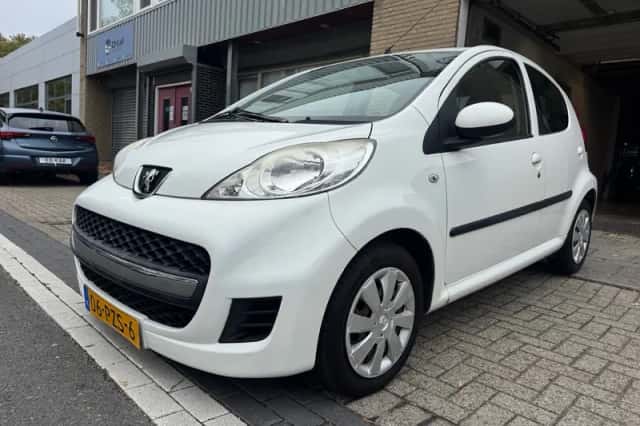 Peugeot 107 (2011)