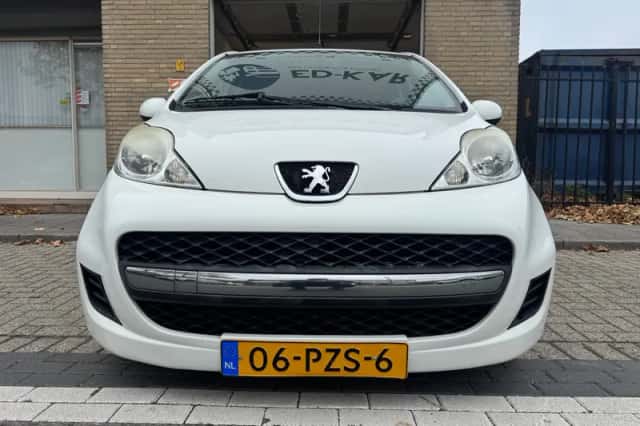 Peugeot 107 (2011) thumbnail 4