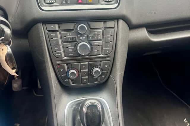Opel Meriva (2011) thumbnail 3