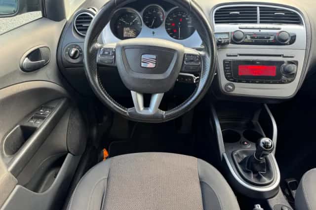 SEAT Altea XL (2010) thumbnail 2