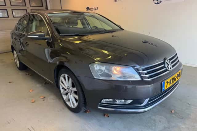 Volkswagen Passat (2013) thumbnail 6