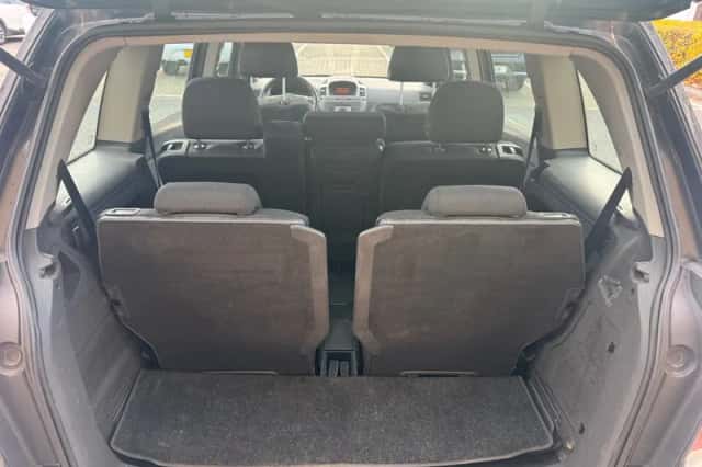 Opel Zafira (2005) thumbnail 4