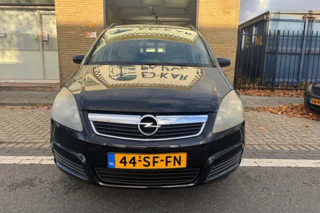 Opel Zafira (2005) thumbnail 5
