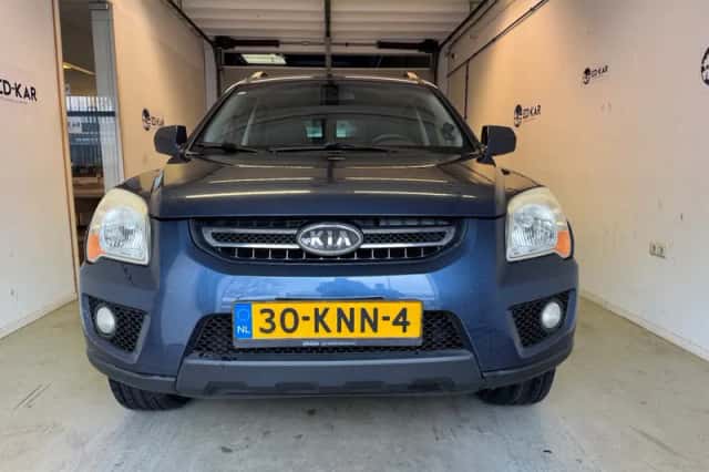Kia Sportage (2010) thumbnail 4