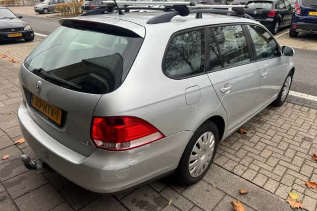 Volkswagen Golf (2009) thumbnail 6