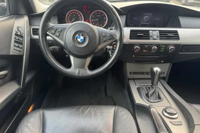 BMW 5-Serie (2007) thumbnail 2