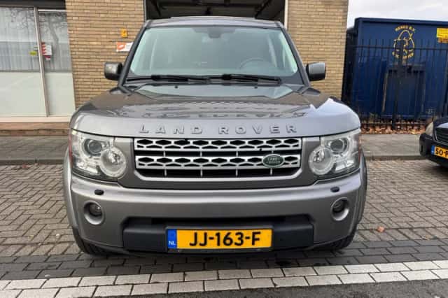 Land Rover Discovery (2011) thumbnail 5