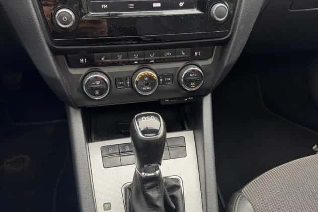 Škoda Octavia (2016) thumbnail 3