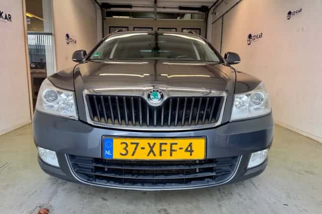 Škoda Octavia (2012) thumbnail 4