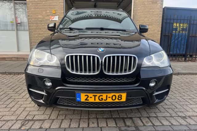 BMW X5 (2013) thumbnail 4