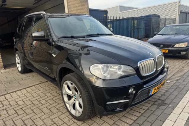 BMW X5 (2013) thumbnail 5