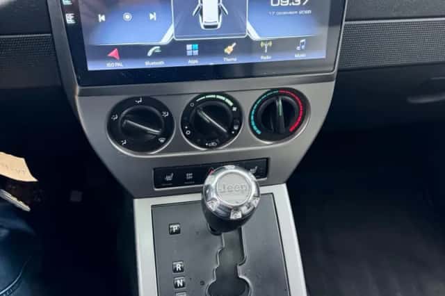 Jeep Compass (2007) thumbnail 3