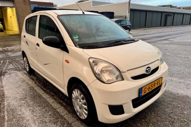 Daihatsu CUORE (2012) thumbnail 5