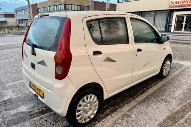 Daihatsu CUORE (2012) thumbnail 6