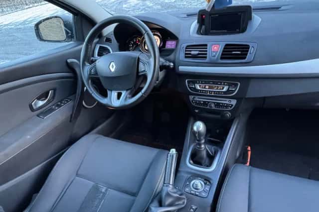 Renault Mégane (2009) thumbnail 2