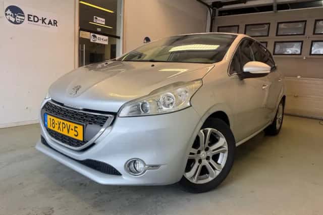 Peugeot 208 (2012)