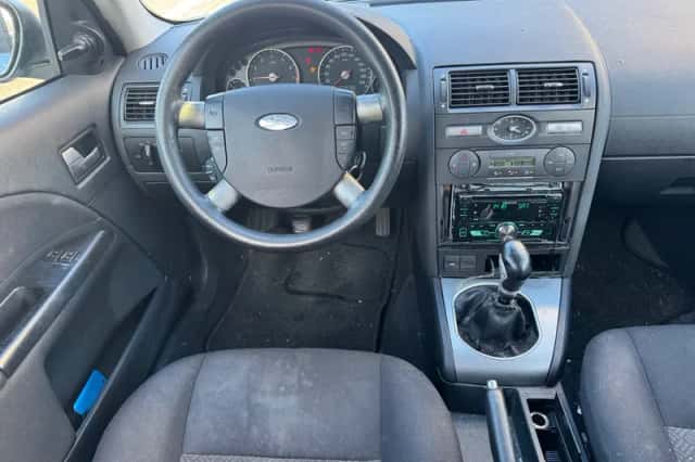 Ford Mondeo (2005) thumbnail 2