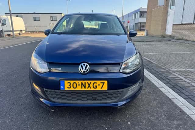 Volkswagen Polo (2010) thumbnail 5