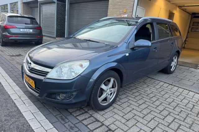 Opel Astra (2008)