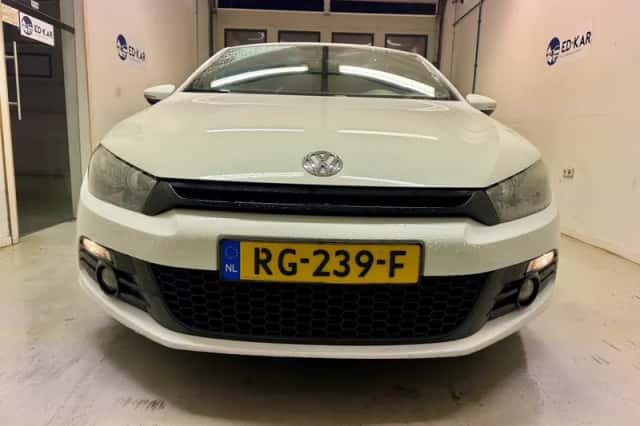 Volkswagen SCIROCCO (2009) thumbnail 4