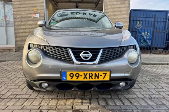 Nissan Juke (2012) thumbnail 3