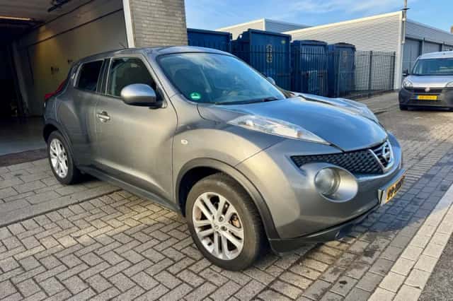 Nissan Juke (2012) thumbnail 4
